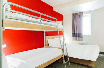 2 Hotel 2*